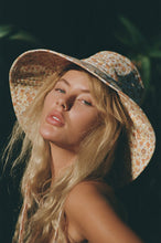 Load image into Gallery viewer, Holiday Bucket - Peach Bloom