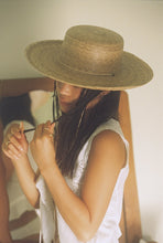 Load image into Gallery viewer, Island Palma Boater