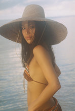 Load image into Gallery viewer, The Beachwood